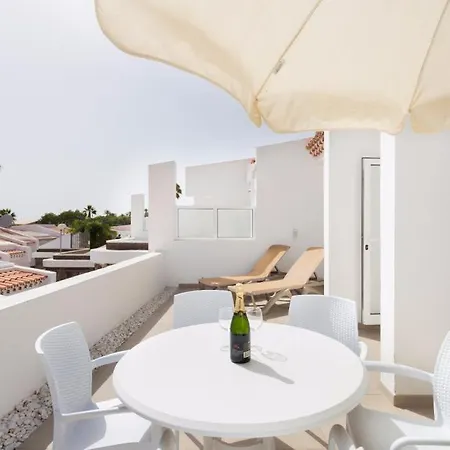 White Apartamento